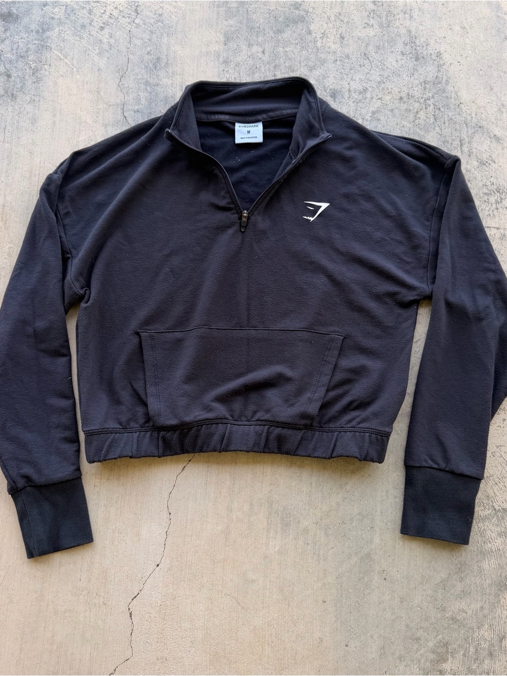 GYMSHARK cropped Quarter Zip Pullover in Black Size Medium